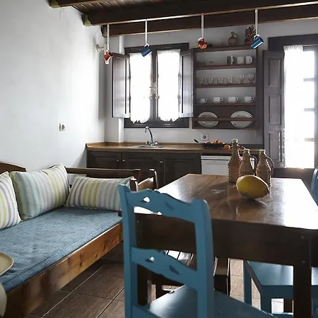 安娜傳統公寓 Kamari (Santorini) Exterior photo