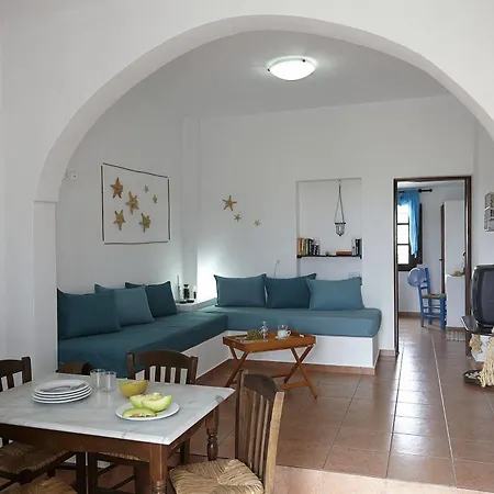 安娜傳統公寓 Kamari (Santorini) Exterior photo